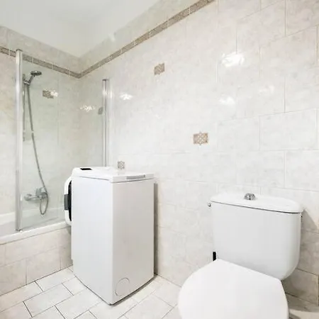 La Julia - Calme - Spacieux - Parking Prive - Climatisation Appartement *
