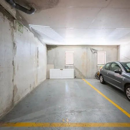 Julia Calme Spacieux - Parking Prive - Clim Apartman